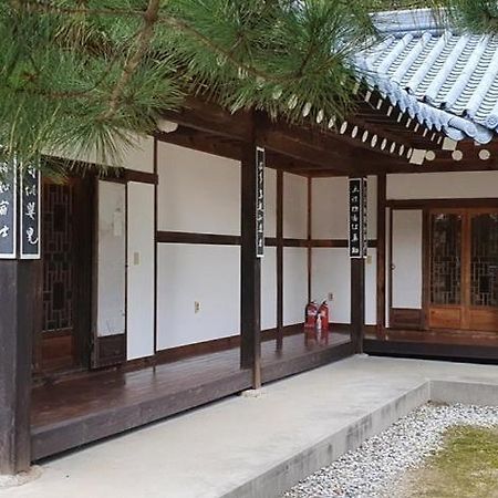 Gangneung Wangsangoal Hanok Pension Екстериор снимка