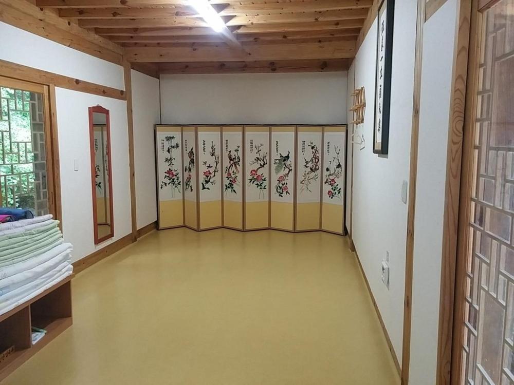 Gangneung Wangsangoal Hanok Pension Екстериор снимка